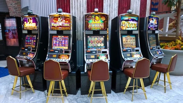 Mobile view of padangtoto 4d live casino games